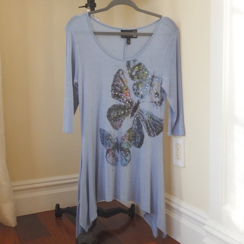 Anthony Original 3/4 sleeve sparkle butterfly graphic top size small